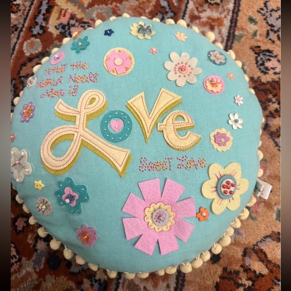 Natural Life Love Pillow and Be Happy Bag - Picture 2 of 9